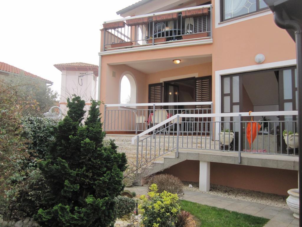 Apartments Mediteraneo Tar-Vabriga المظهر الخارجي الصورة