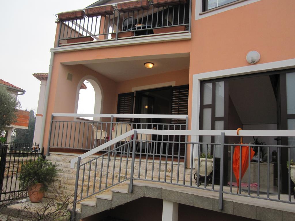 Apartments Mediteraneo Tar-Vabriga المظهر الخارجي الصورة