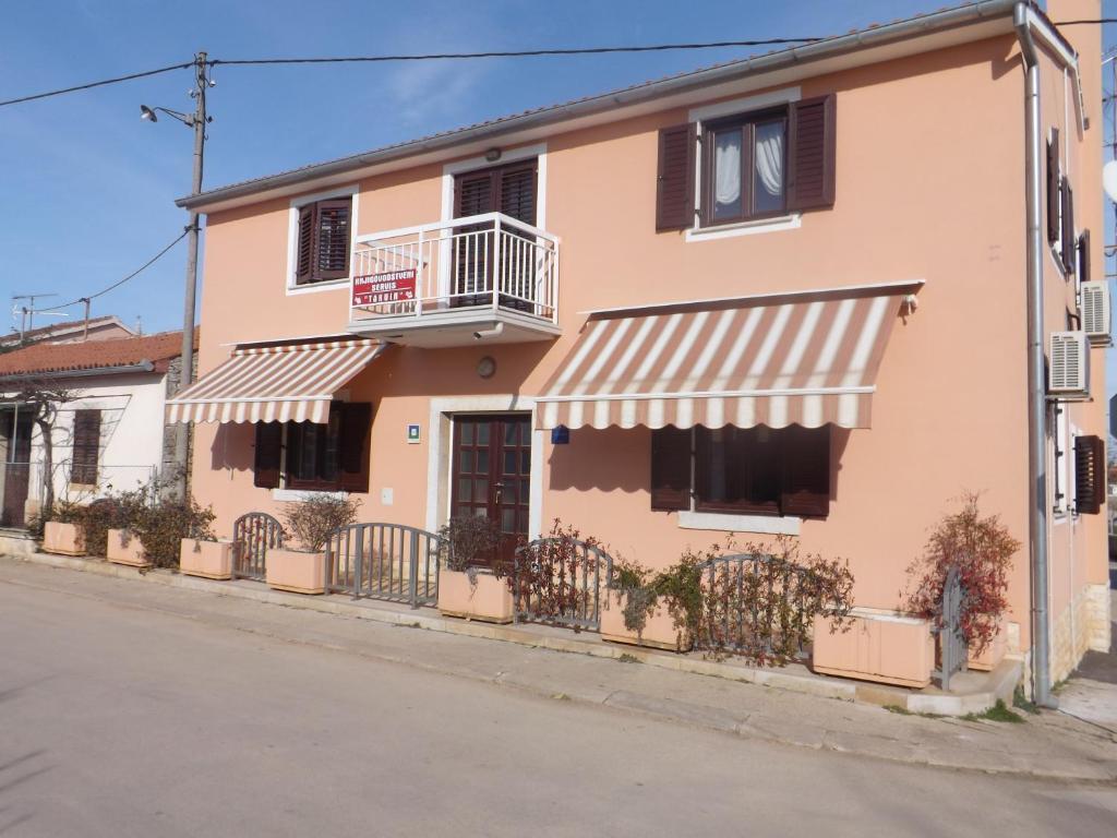 Apartments Mediteraneo Tar-Vabriga المظهر الخارجي الصورة